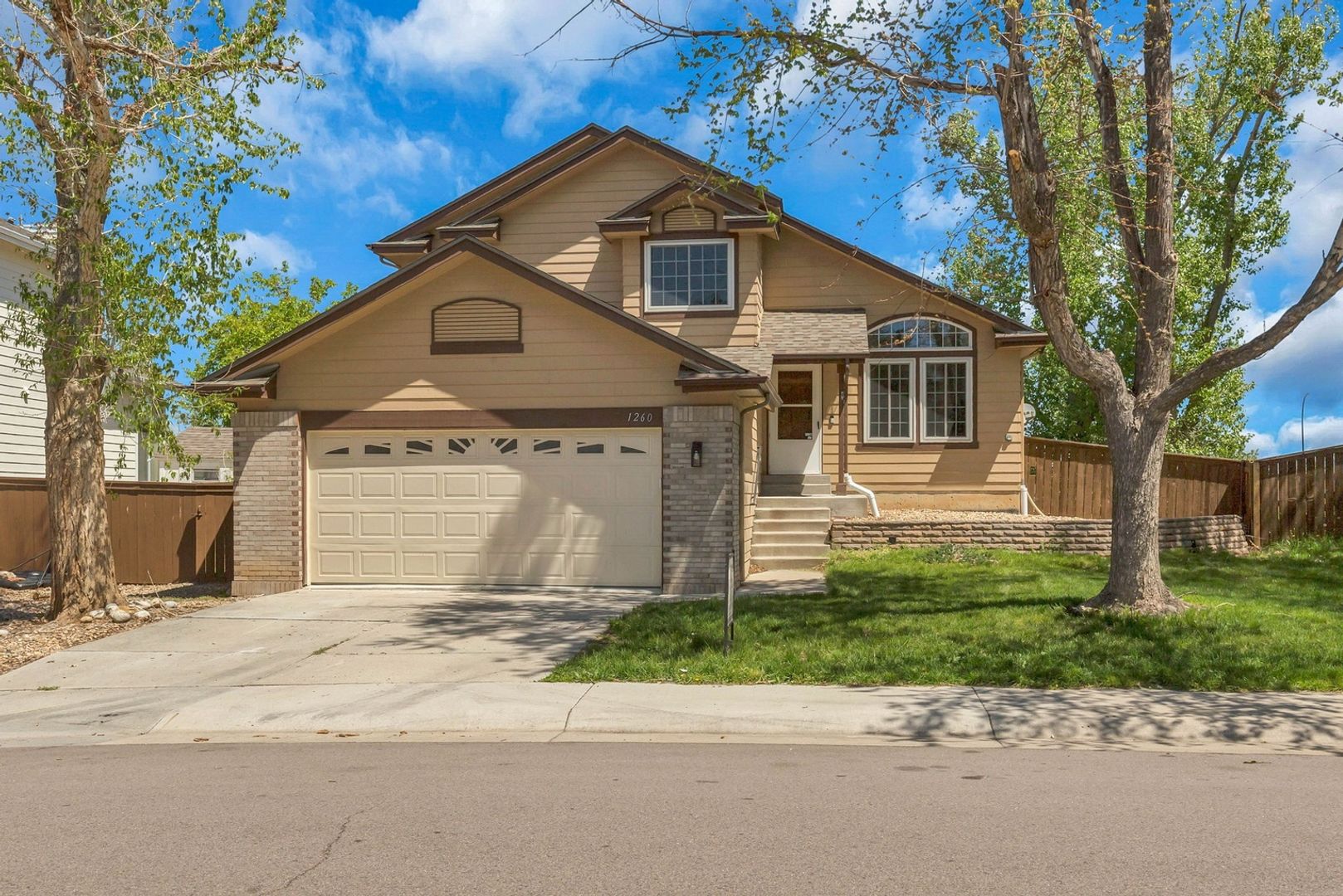 Highlands Ranch House: 1260 Ascot Ave