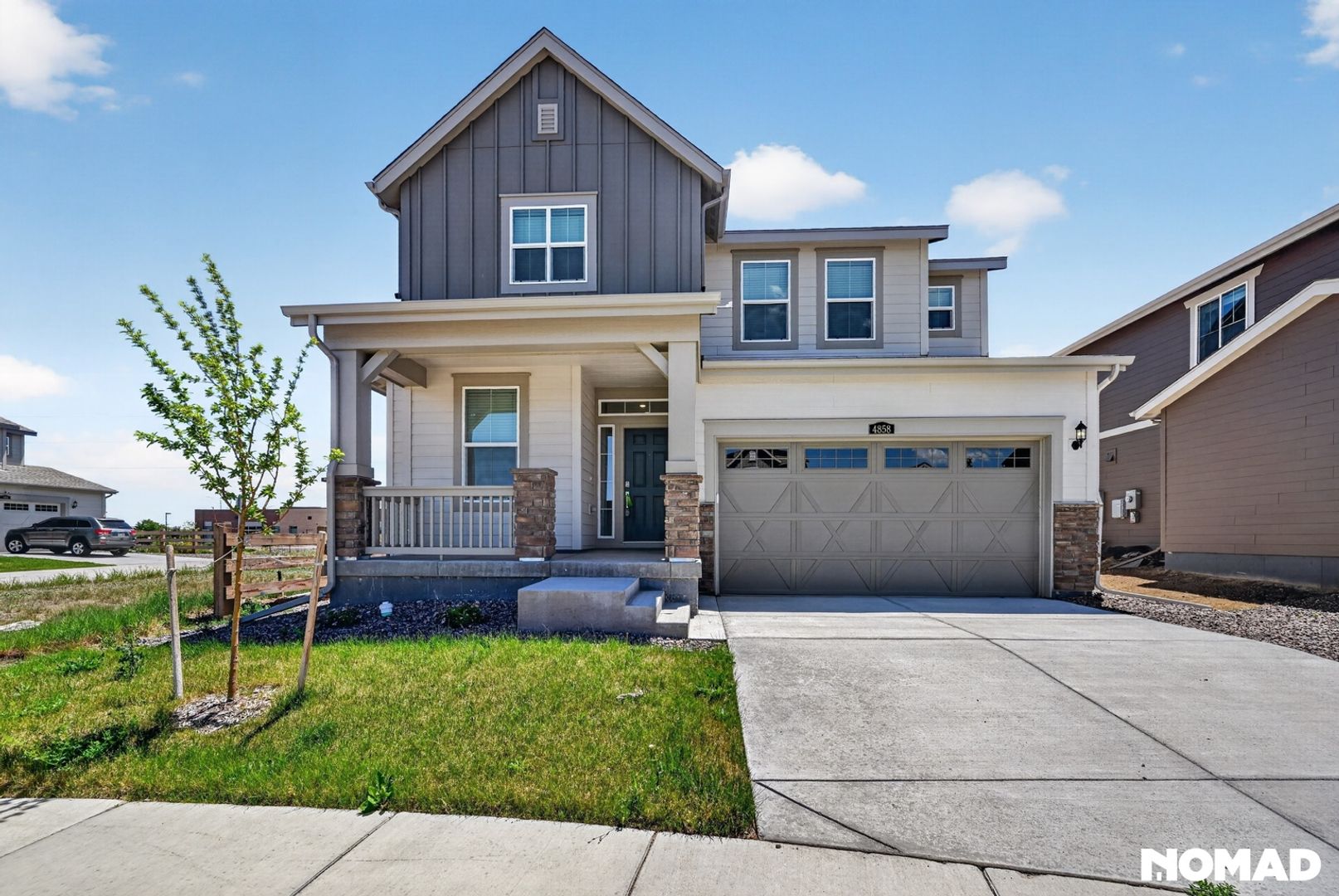 Brighton House: 4858 Astor Pl