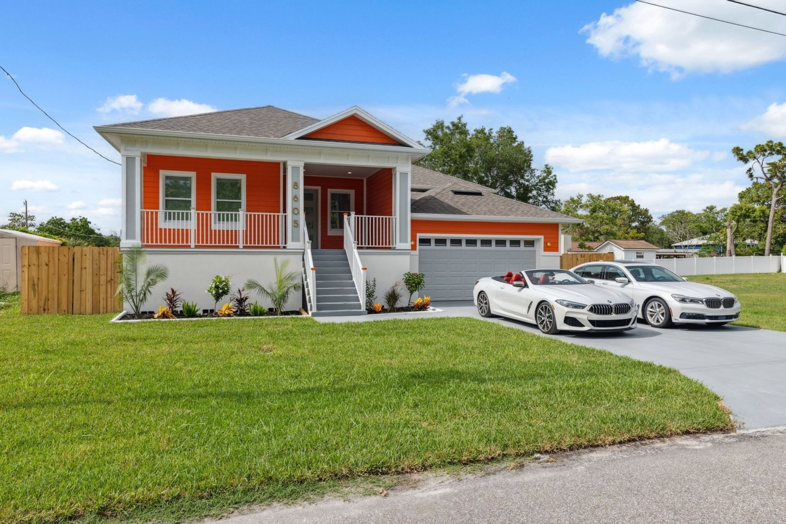 Hudson House: 8605 Inwood Dr