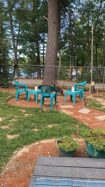 Charming 1BR House in Buxton with views of Bonny Eagle Pond – photo 1