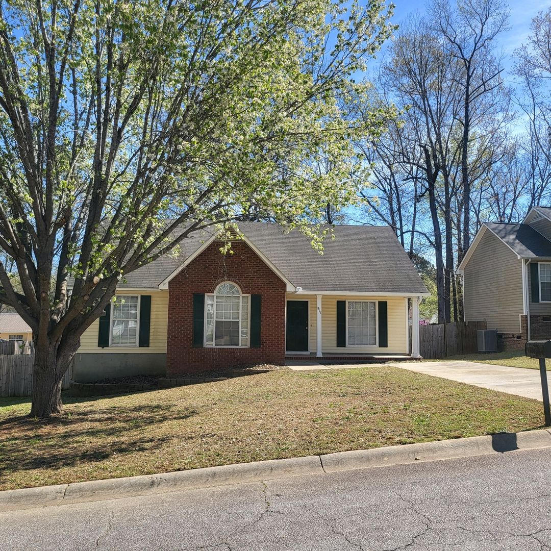 Irmo House: 511 Caddis Creek Rd
