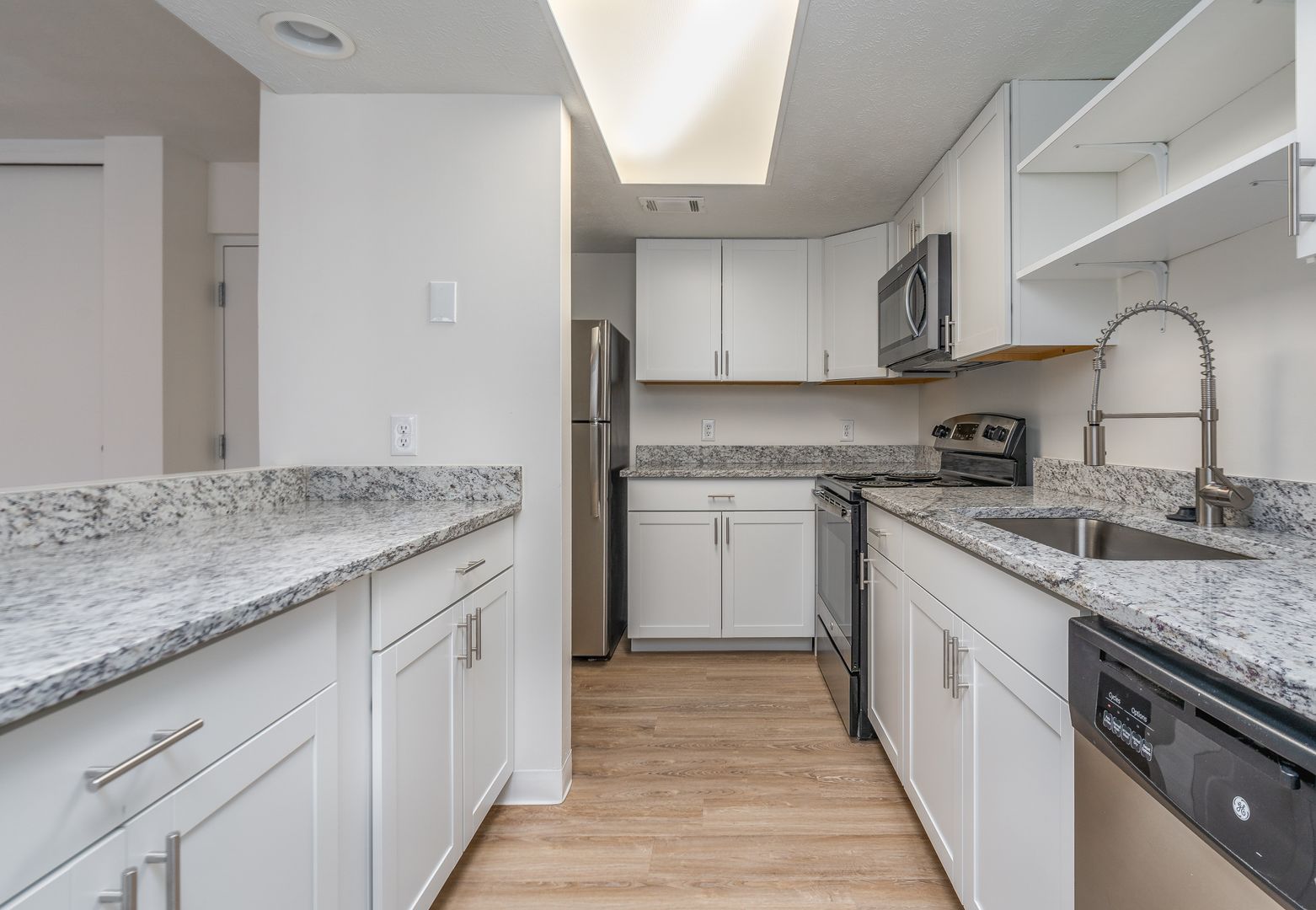 Columbus Apartment: 2877 E Broad St