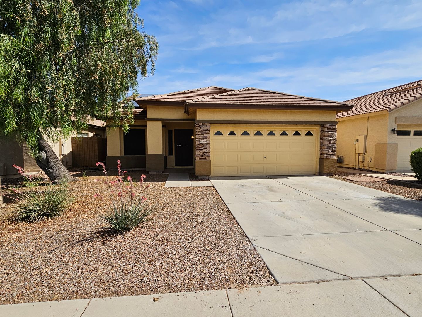 Litchfield Park House: 12546 w honeysuckle st