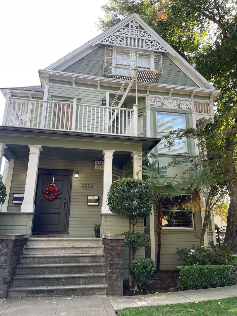 Sacramento Apartment: 2300 Capitol Ave.