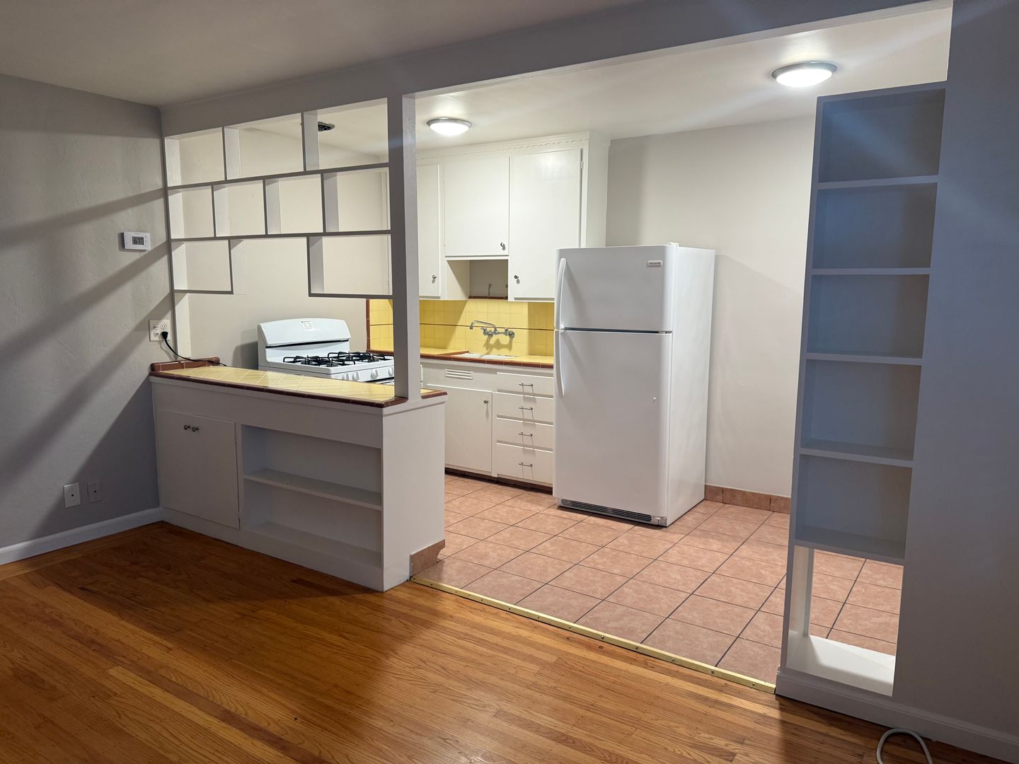 Sacramento Apartment: 2615 H Street
