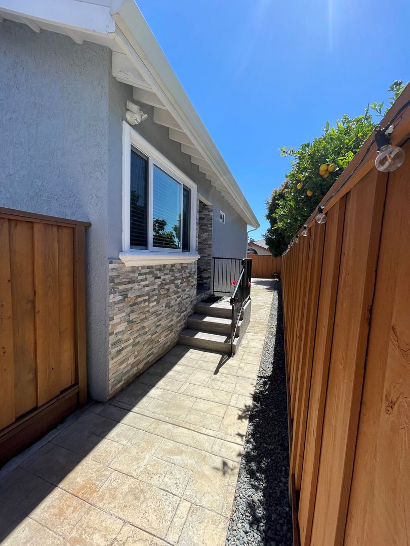 Castro Valley House: 22011 Betlen Ave A