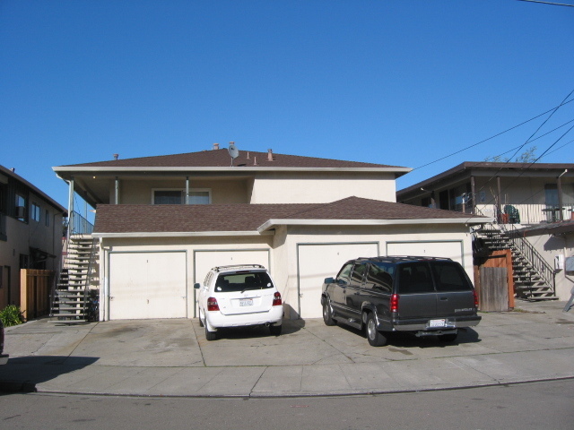 Castro Valley Apartment: 3444 Redwood Ct.