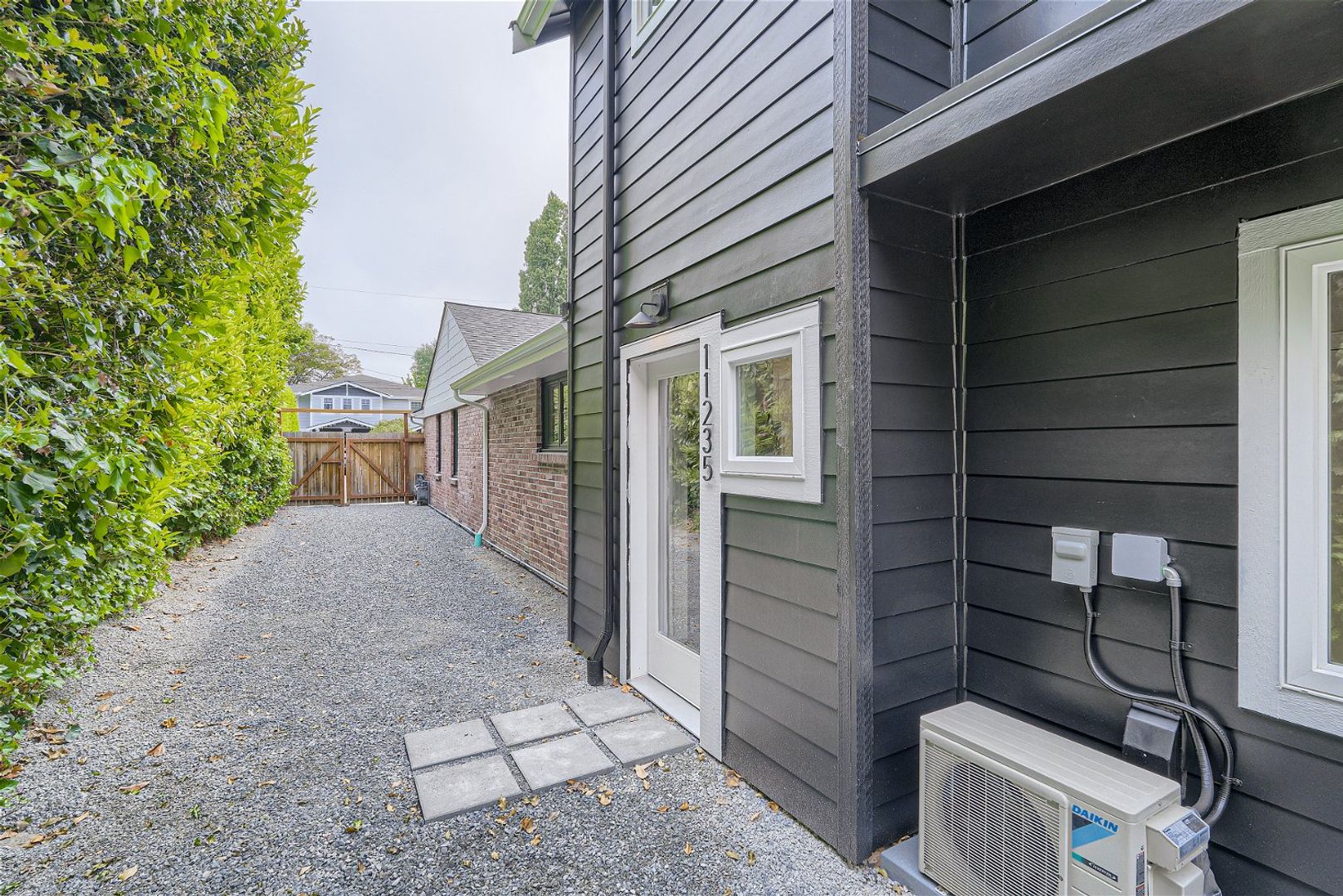 Seattle Apartment: 11235 37th Ave SW