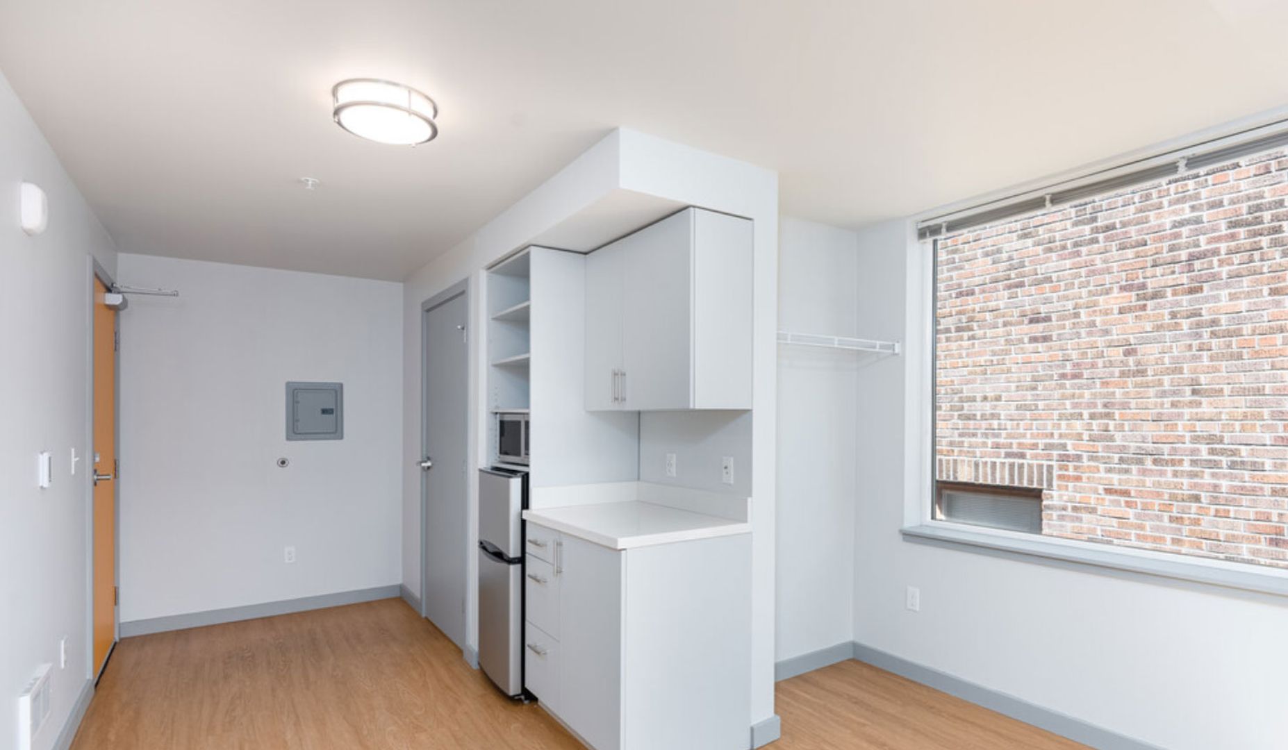 Seattle Apartment: 1815 Bellevue Ave.