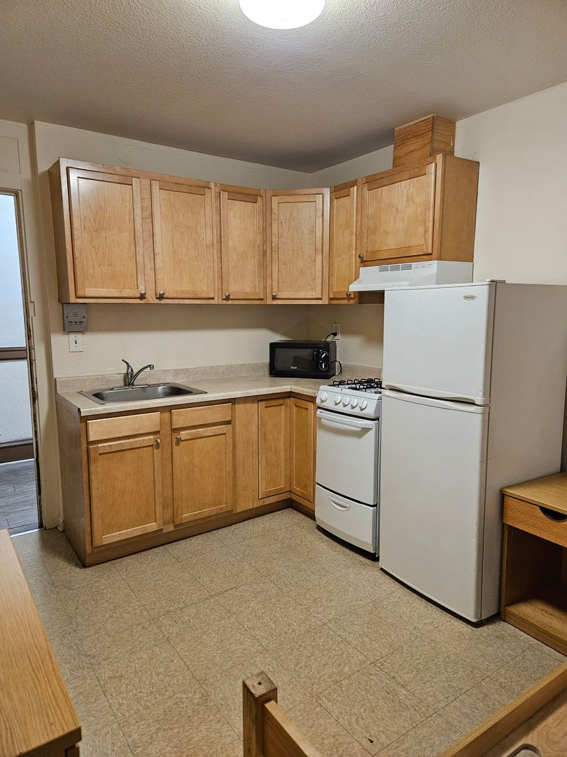 Seattle Apartment: 1712 Summit Ave