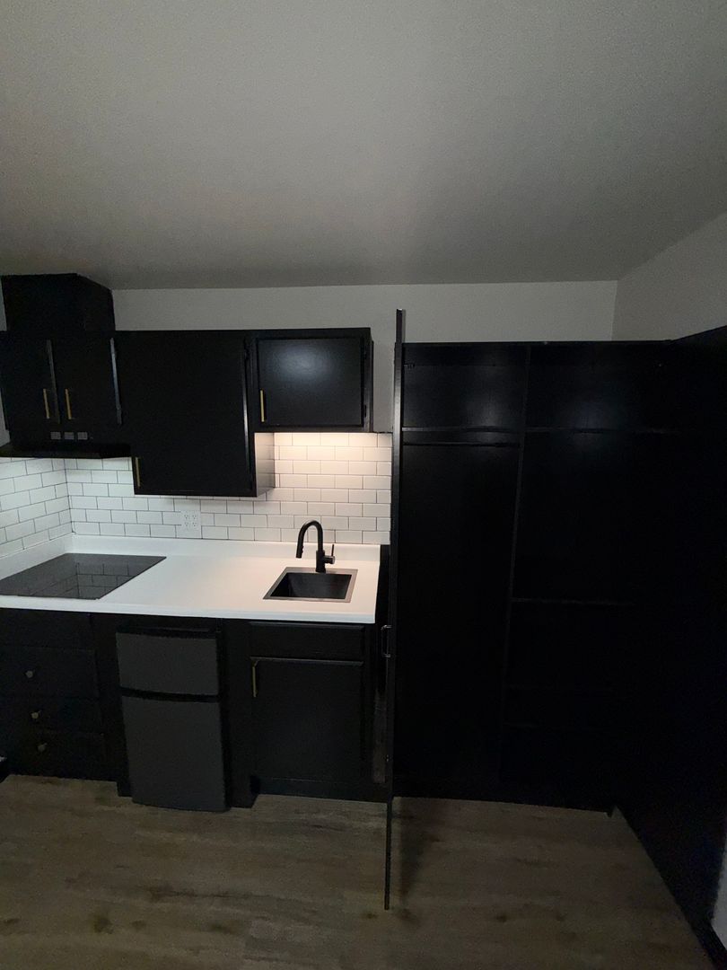 Seattle Apartment: 1411 Boylston Ave