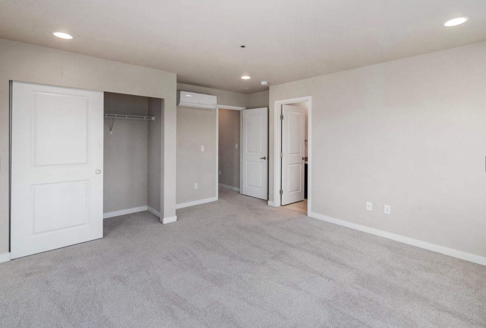 Tacoma Apartment: 17813 22nd Ave. E