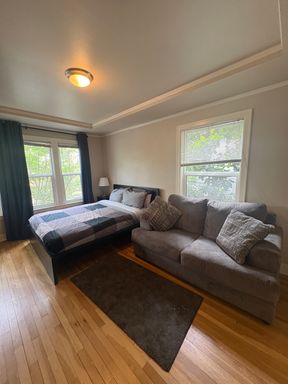 Furnished Studios with Utilities Included! – photo 1