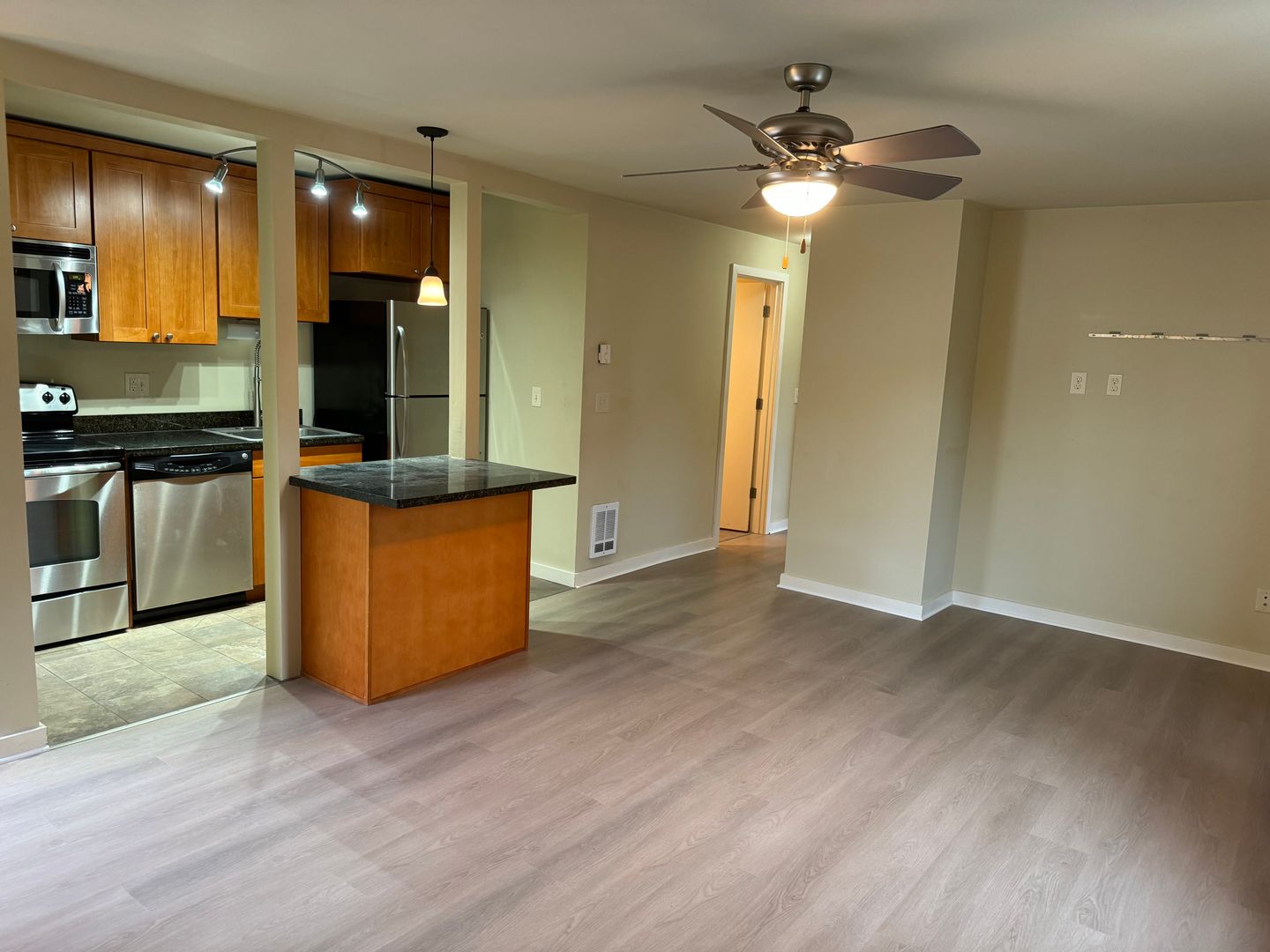 Seattle Apartment: 3620 Dayton Ave N