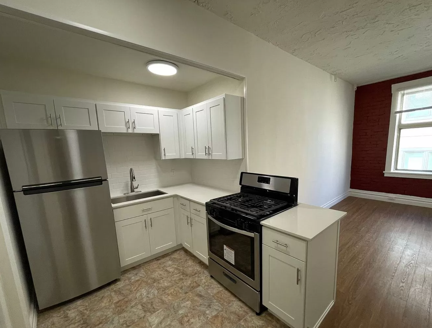 Seattle Apartment: 1412 Summit Ave