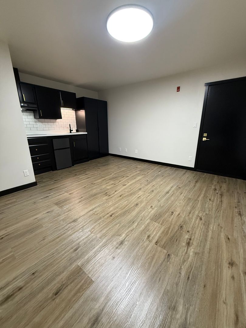 Seattle Apartment: 1411 Boylston Ave