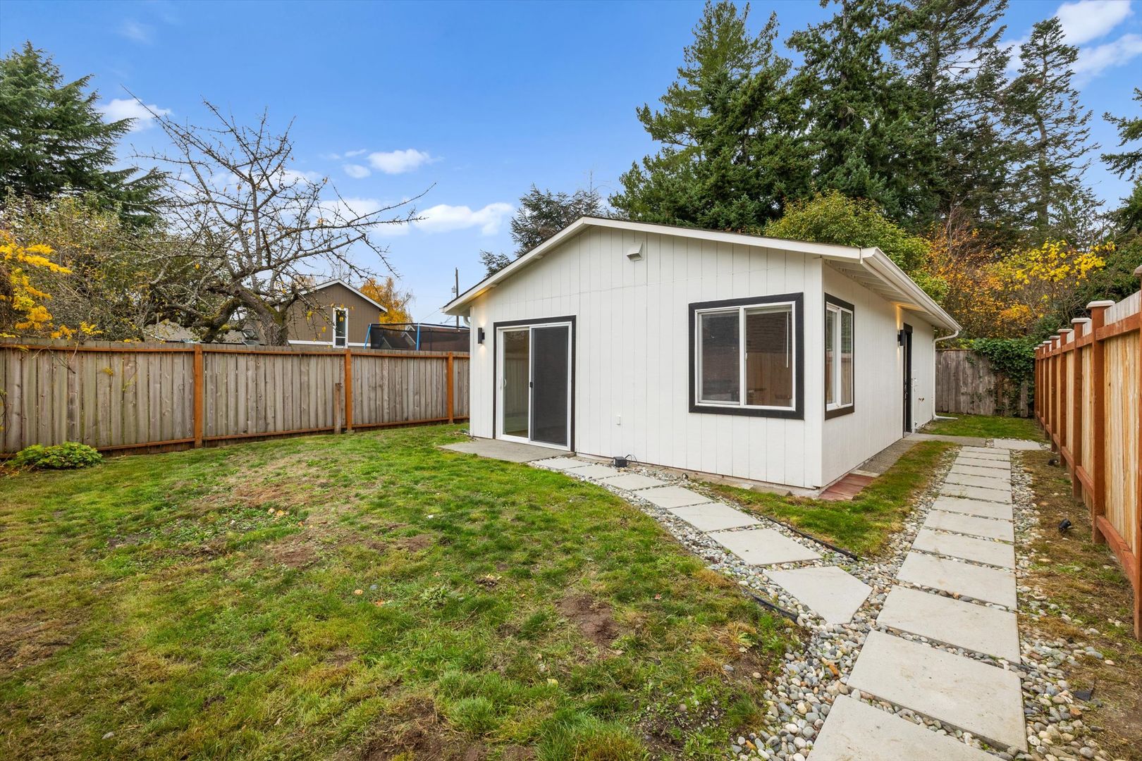 Seattle Apartment: 11235 37th Ave SW