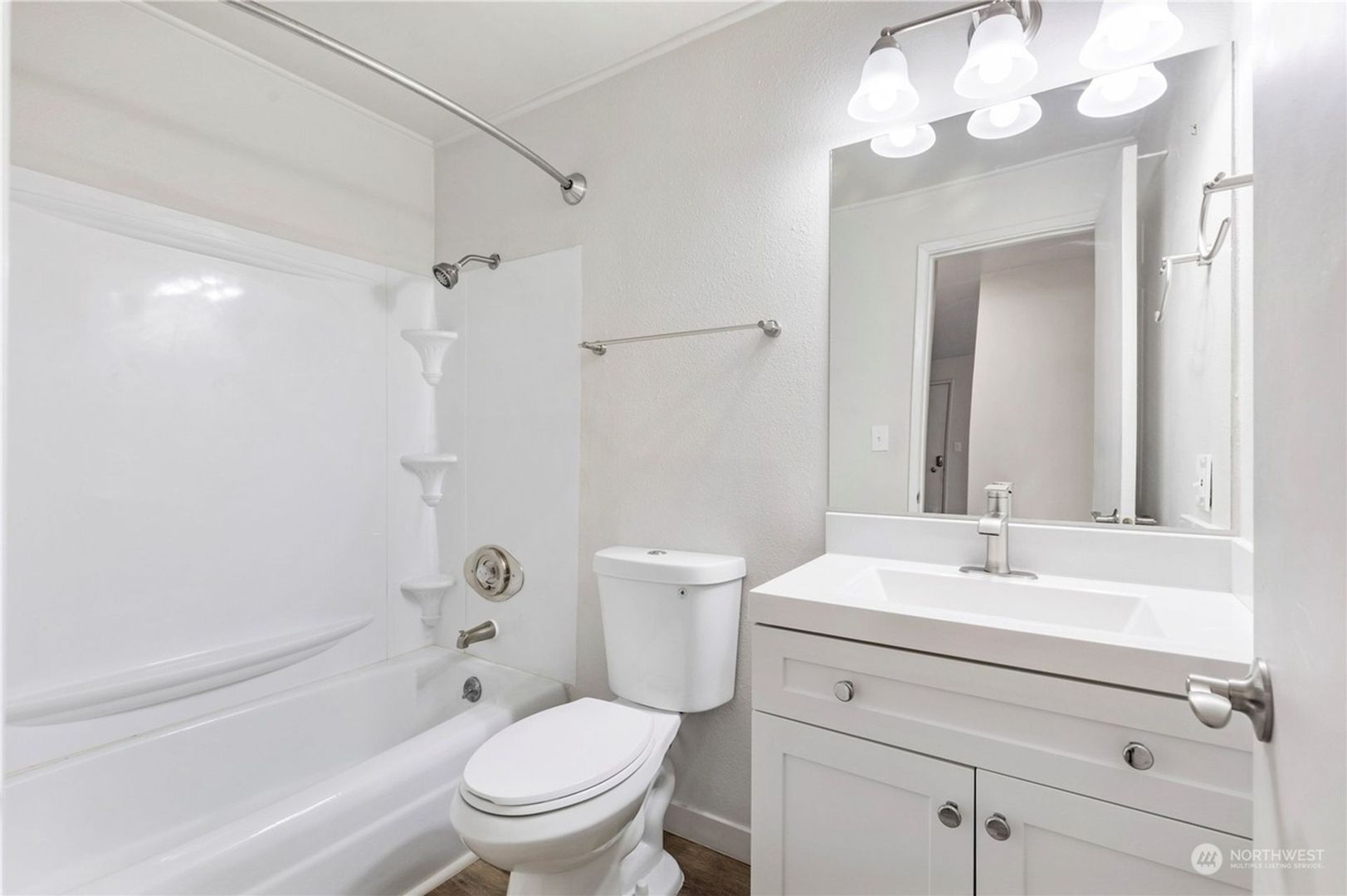Seattle Apartment: 12333 33rd Ave NE