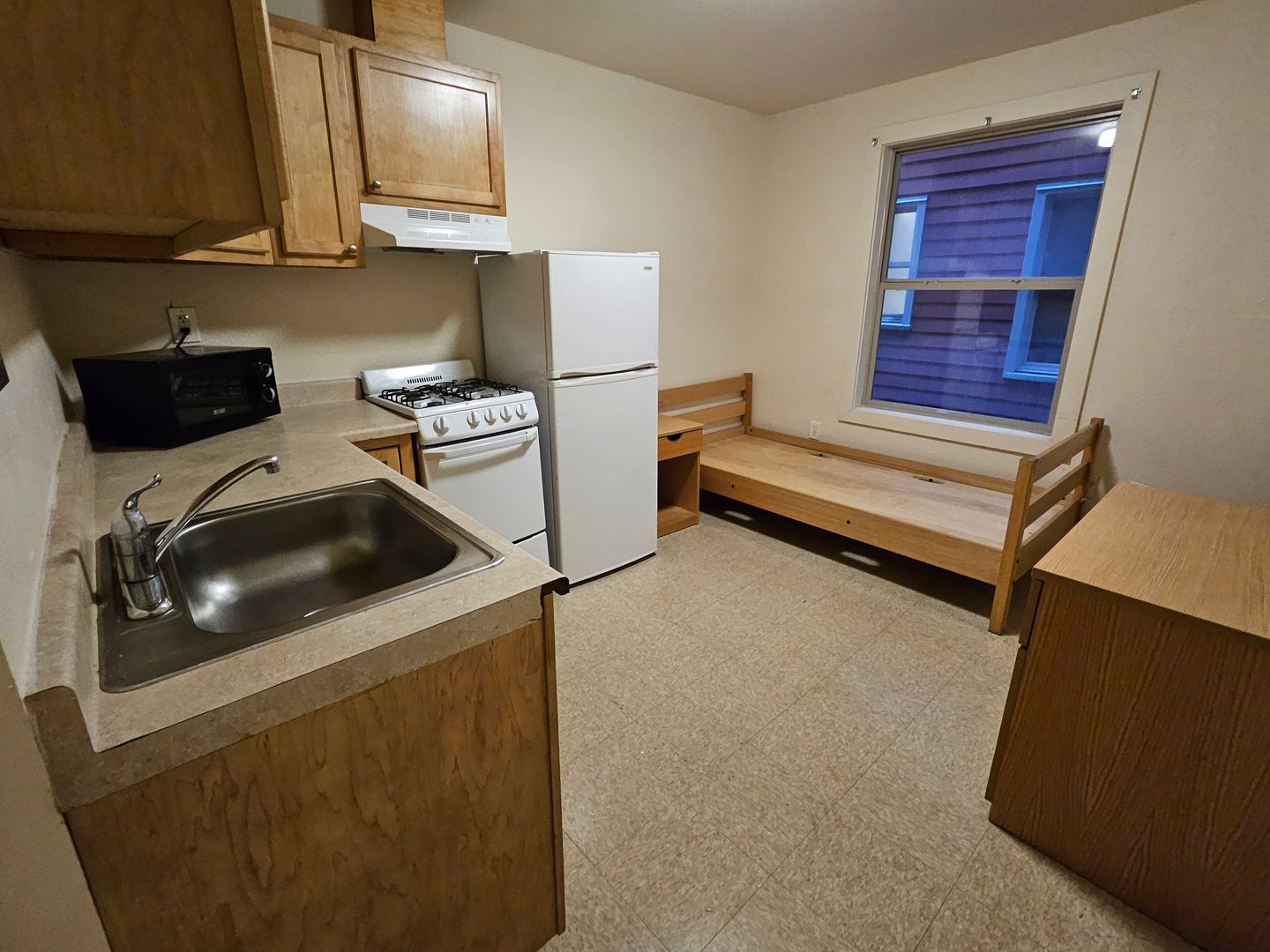 Seattle Apartment: 1712 Summit Ave