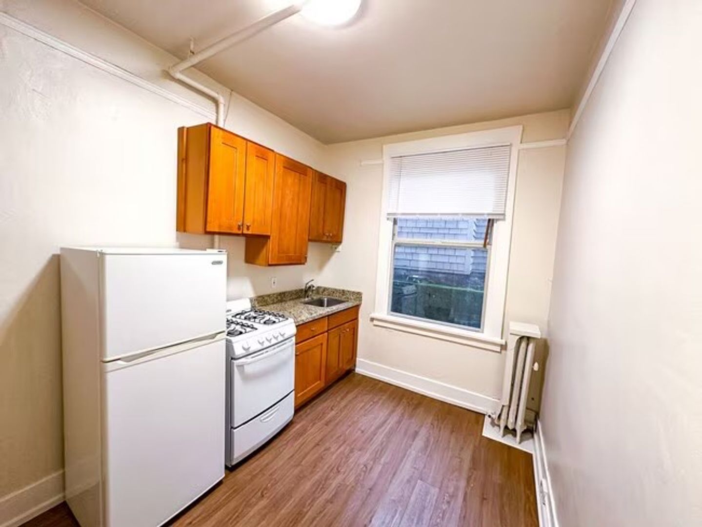 Seattle Apartment: 1412 Summit Ave