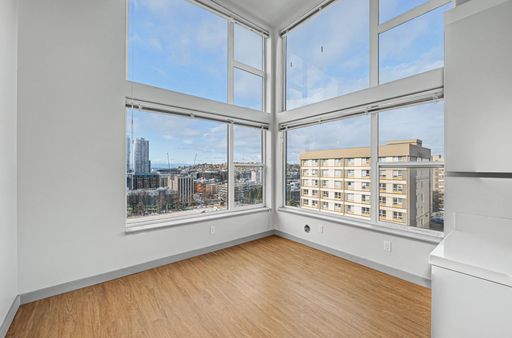 Live in the Heart of Capitol Hill! – photo 1
