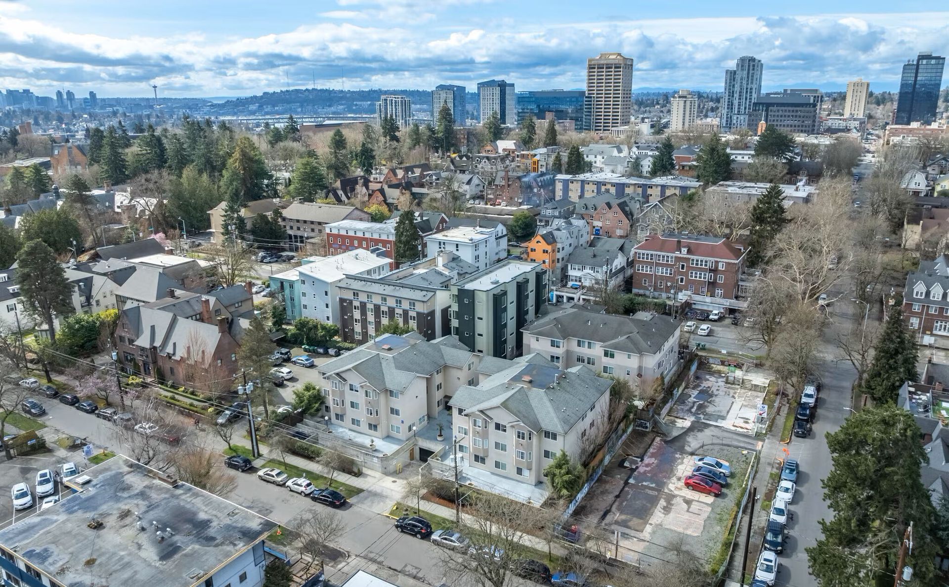 Seattle Apartment: 4548 20th Avenue NE