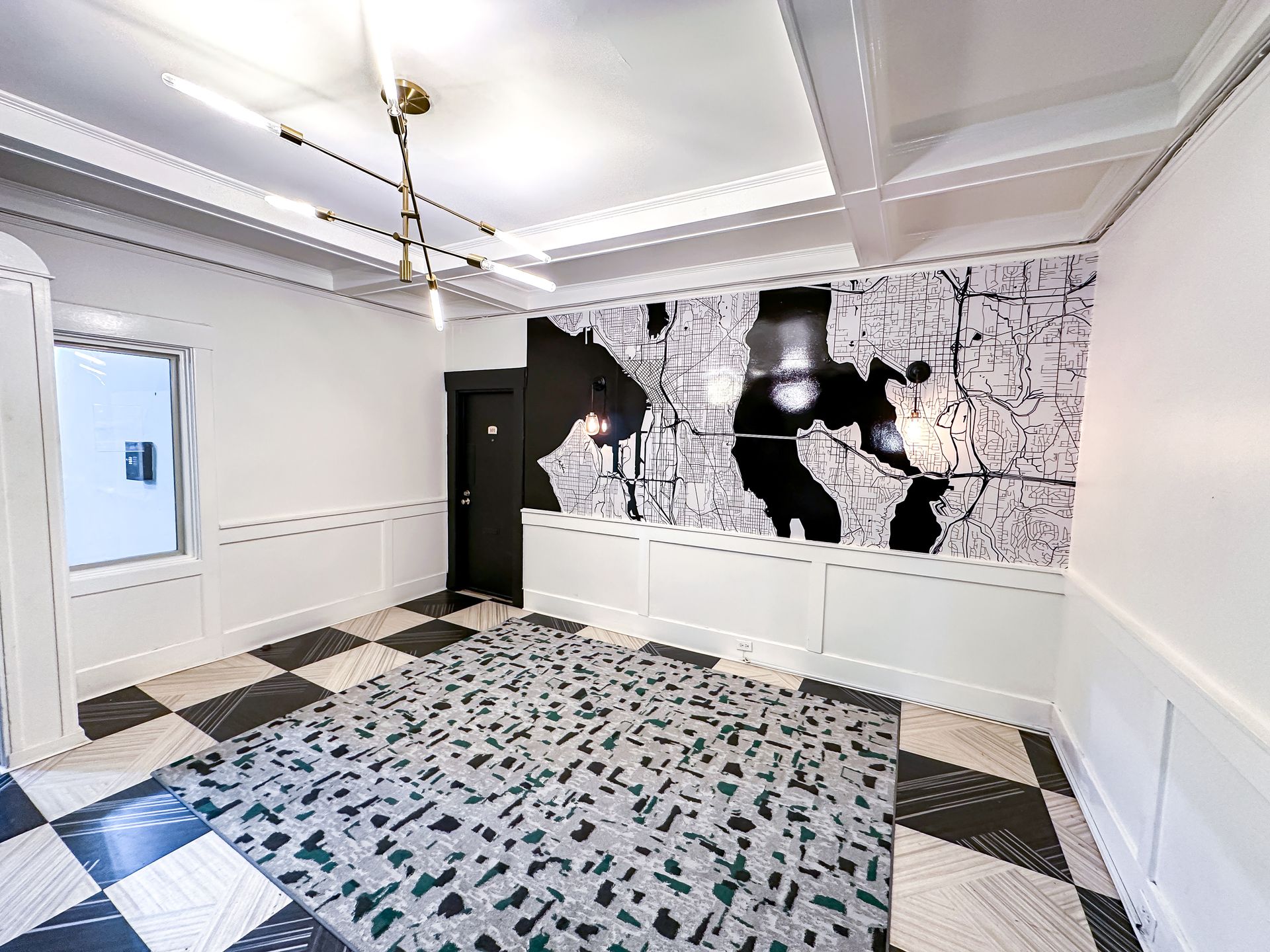 Seattle Apartment: 1412 Summit Ave