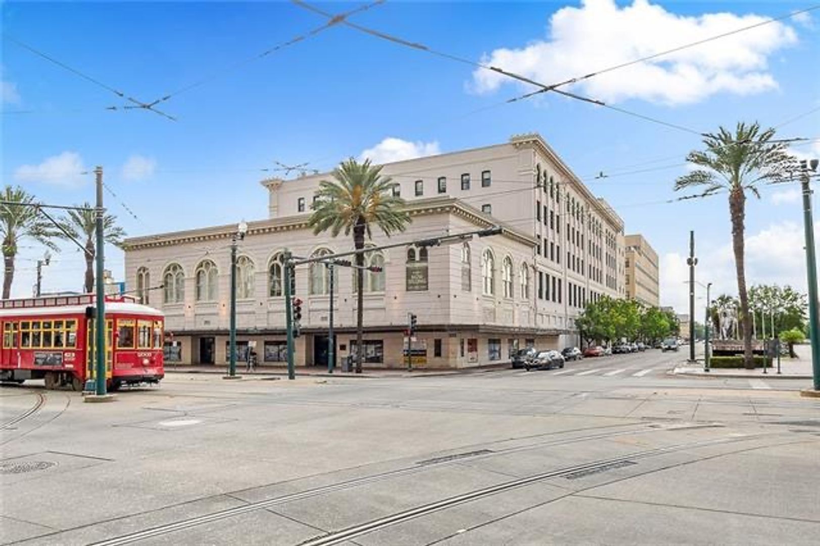 New Orleans Condo: 1201 Canal St