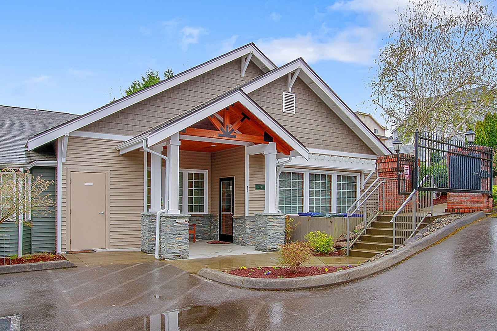 Tacoma Apartment: 4301 Norpoint Way NE 02C