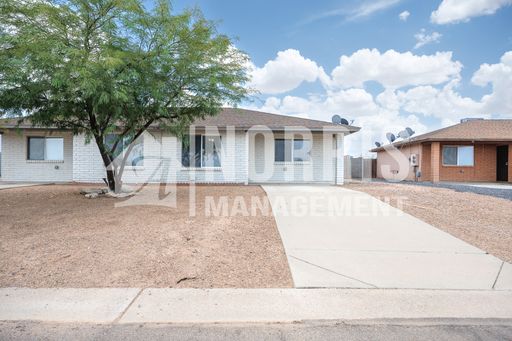 Great Duplex Available Now!