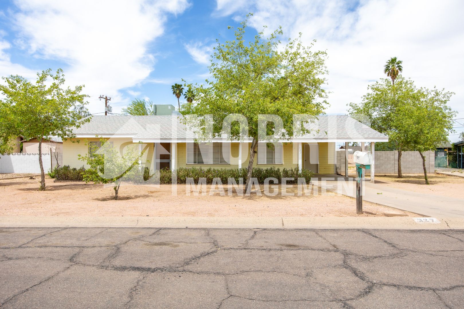 Casa Grande House: 327 E Orange Dr