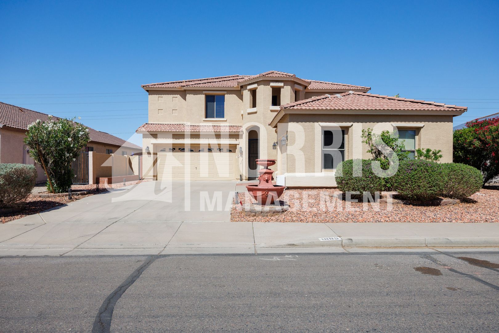 Casa Grande House: 1885 N Agave St