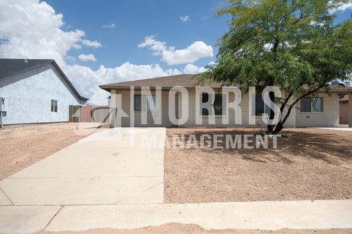 Great Duplex Available Now!