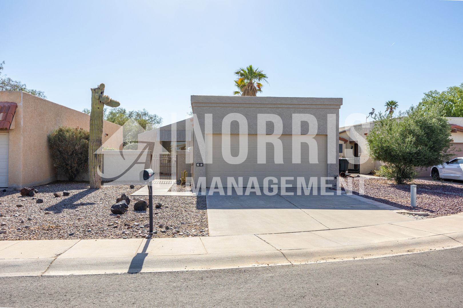 Casa Grande House: 2542 N La Escondida Circle