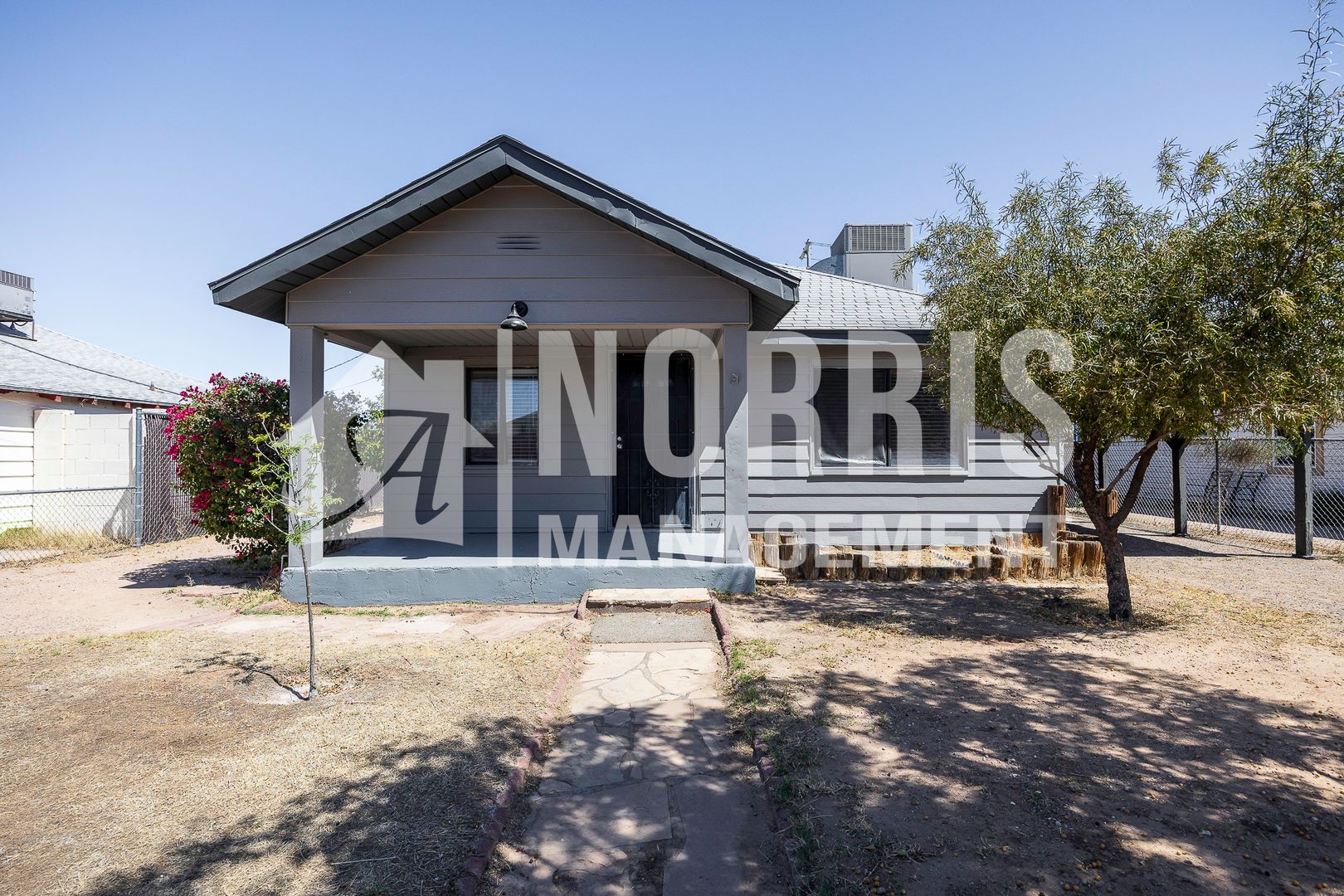 Casa Grande House: 104 E 10th St