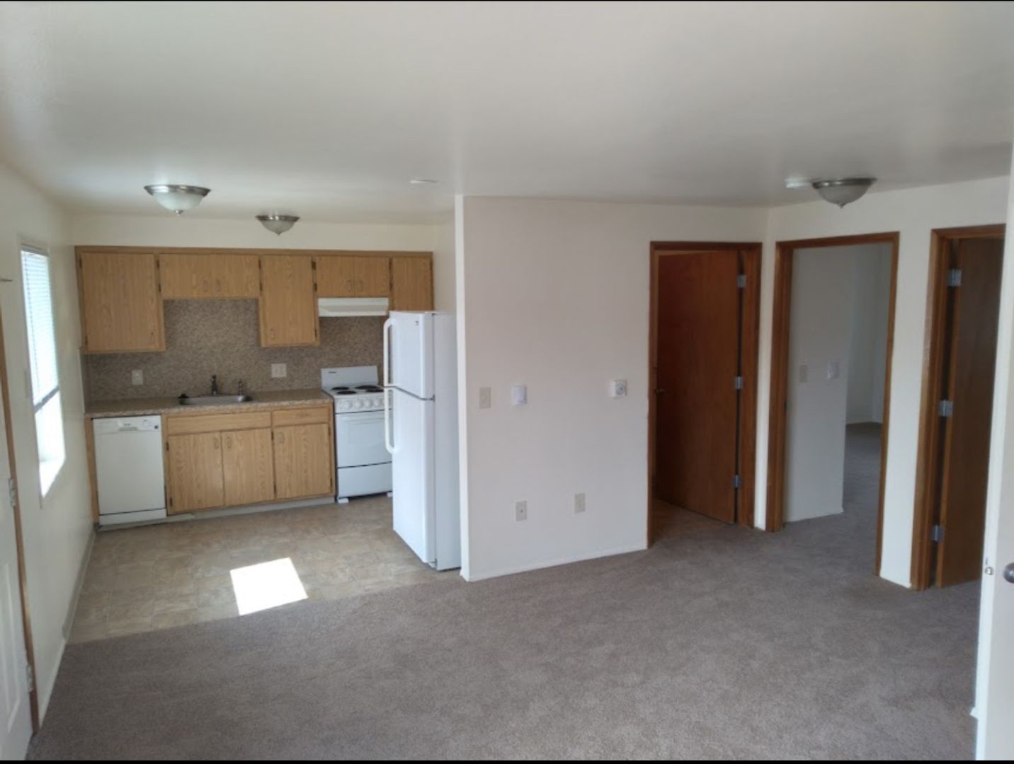 ALBANY Apartment: 1820-1860 GEARY STREET SE