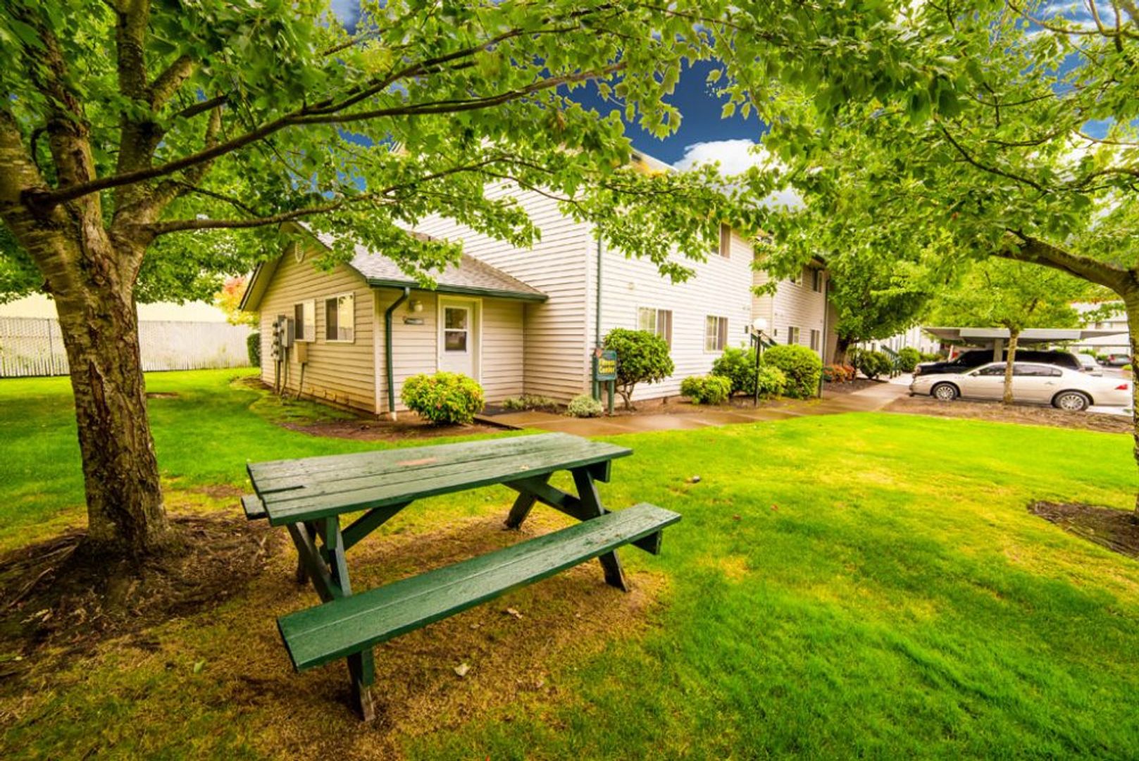 SALEM Apartment: 3211-3342 AUTUMN CHASE NE