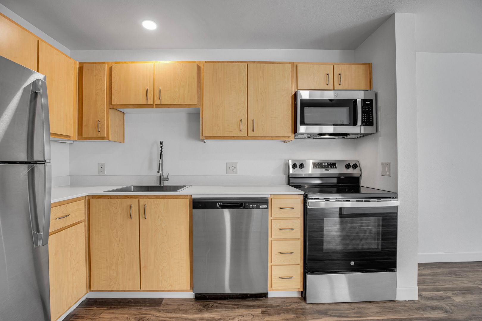 TROUTDALE Apartment: 1323 SW CHERRY PARK ROAD