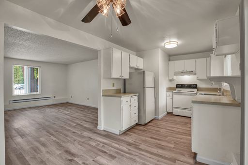 Ground Floor 1X1-Move in special is first months rent is free!