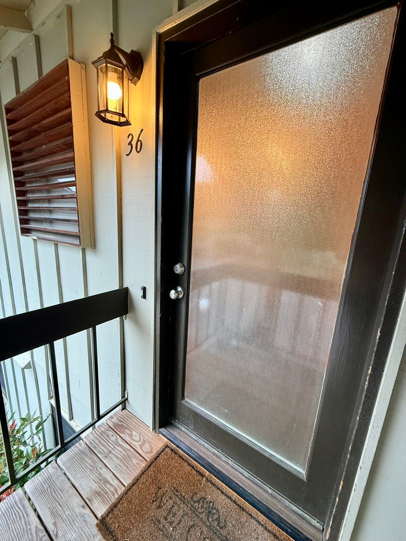 PORTLAND Apartment: 3121 SW IOWA STREET