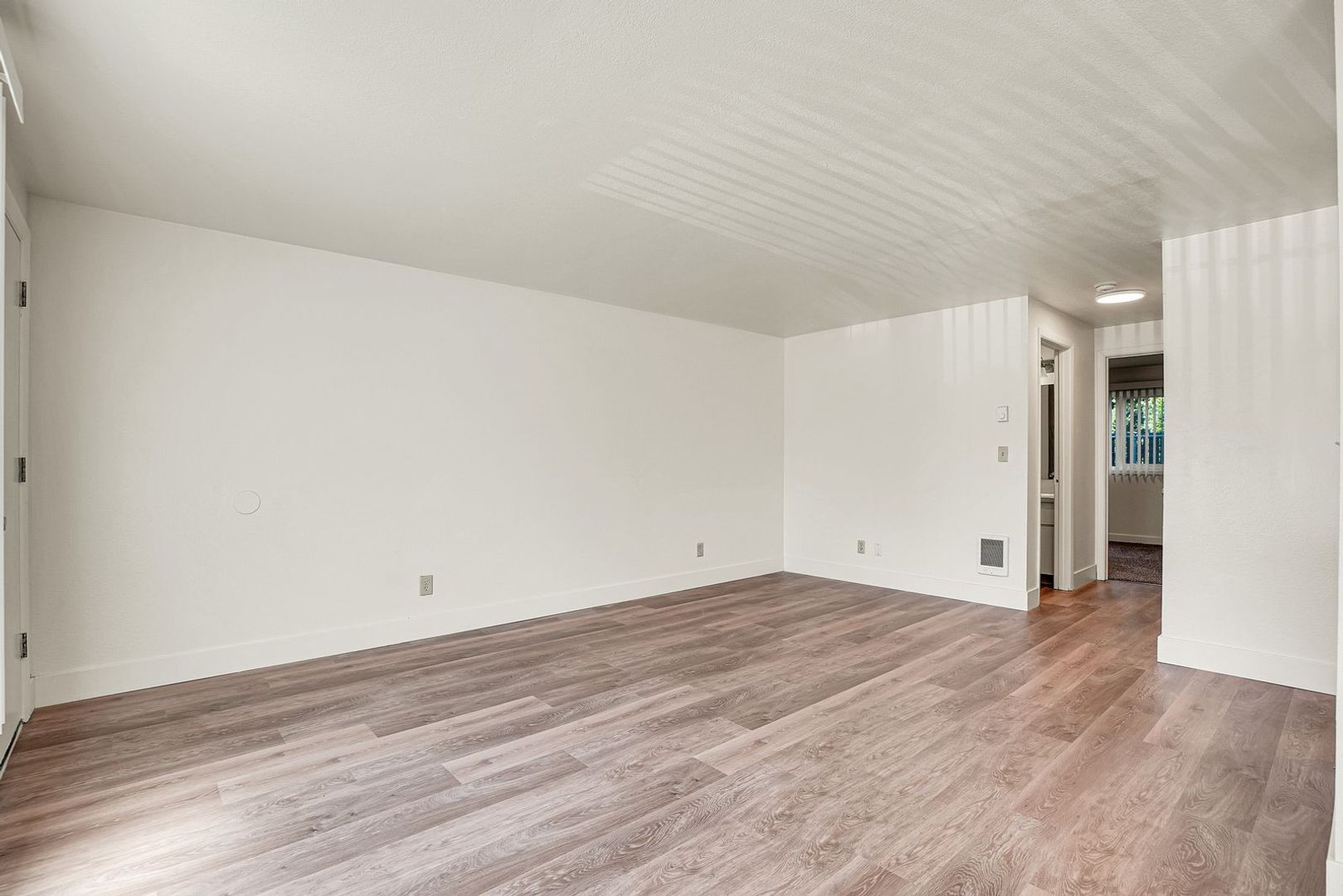 #124 GARDEN COURT APARTMENTS 9 of 12