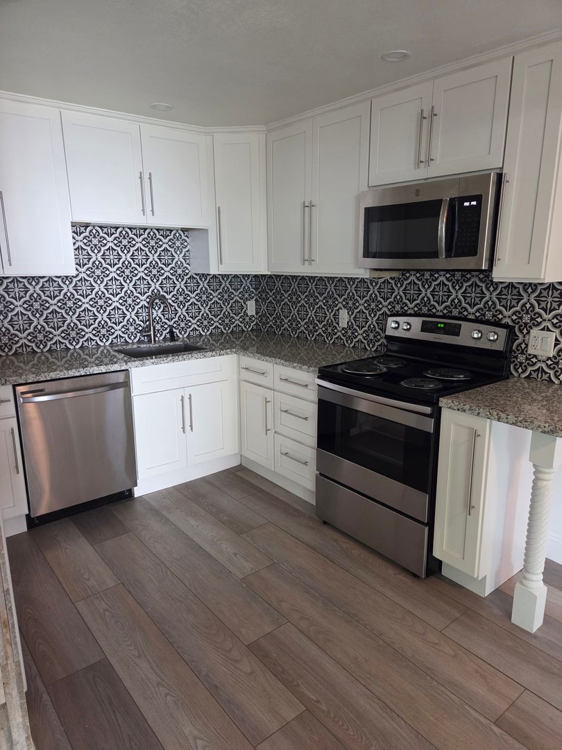 PORTLAND Apartment: 1136 NE 181ST AVE