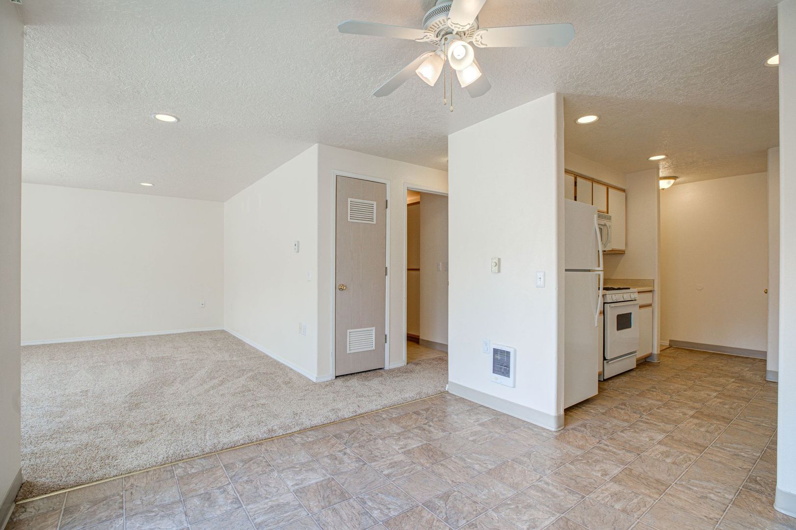 SALEM Apartment: 1150 SCHURMAN DRIVE SOUTH