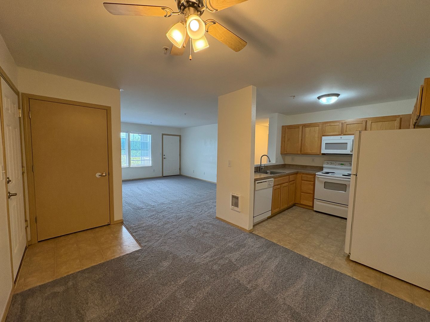 SALEM Apartment: 3045 GEHLAR RD NW