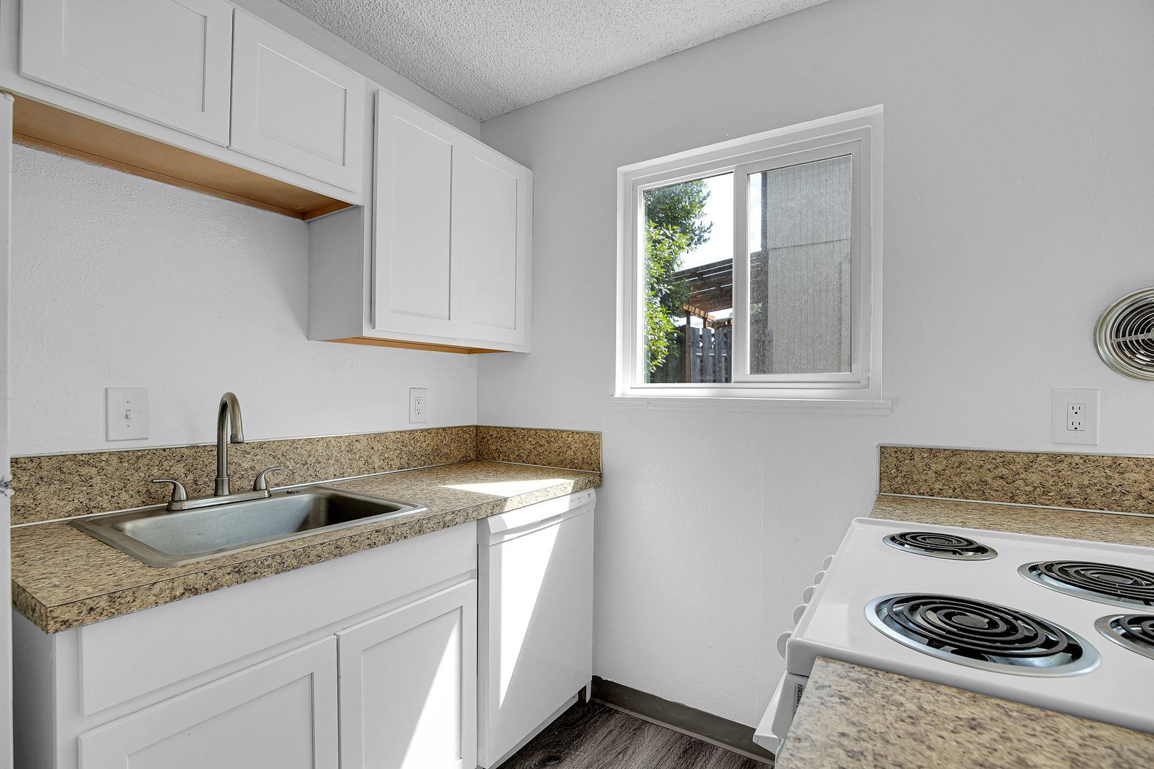 #765 ALDERBROOK APARTMENTS