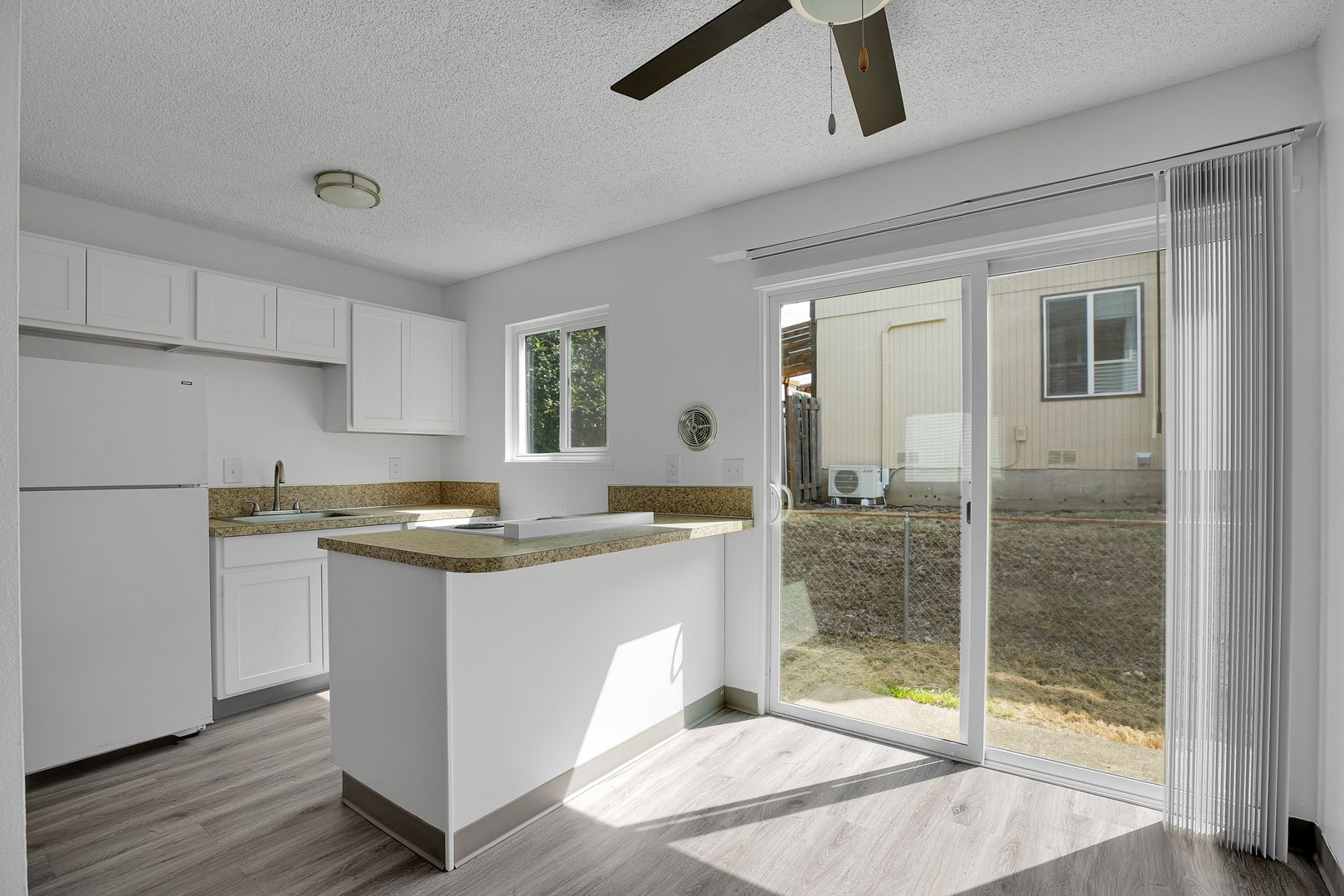 TIGARD Apartment: 13070 SW ASH AVENUE