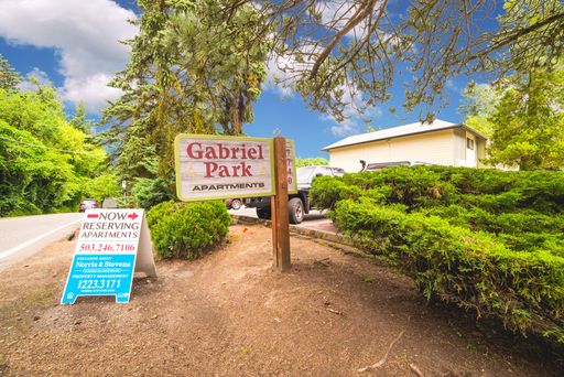 1 Bd only $1,375! Limited Deal Available NOW! – photo 1