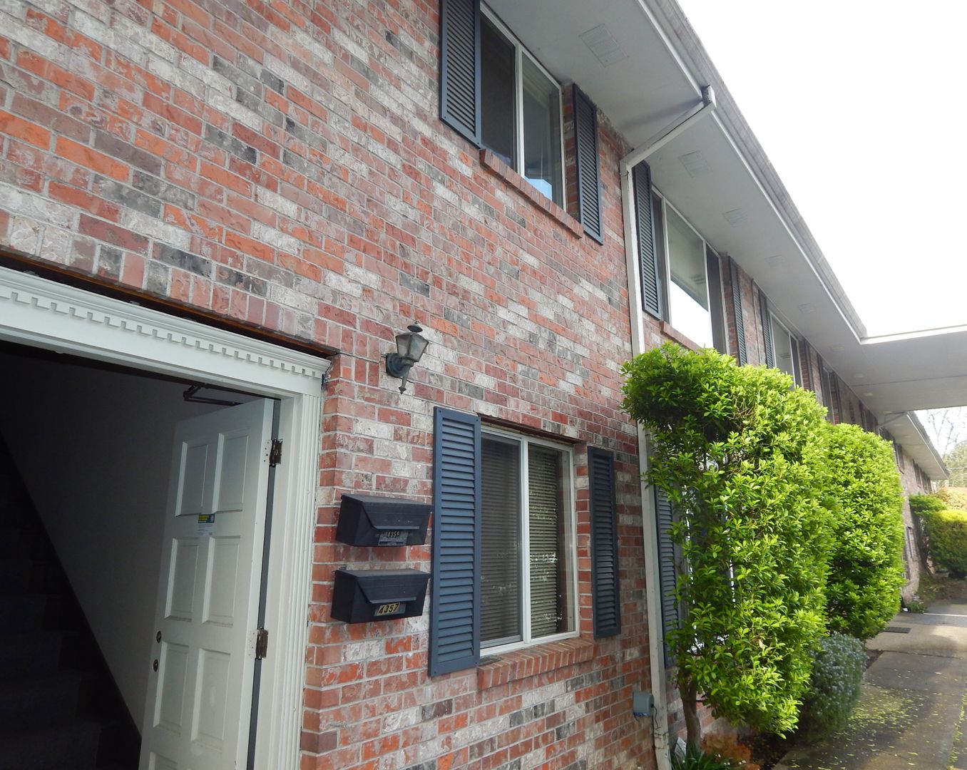 PORTLAND Apartment: 4337-4371 SW GARDEN HOME RD