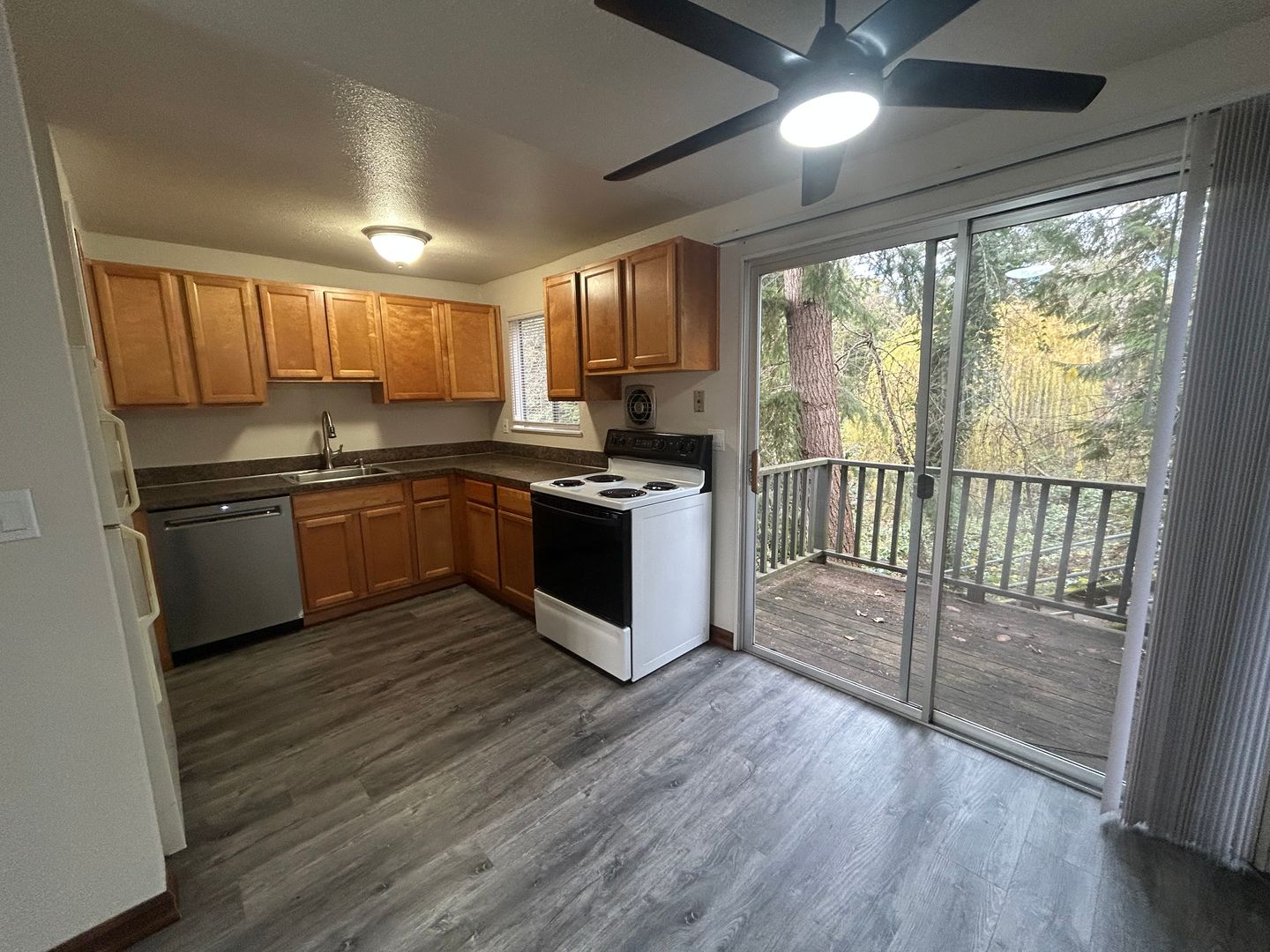 PORTLAND Apartment: 4910 SW 45TH AVE