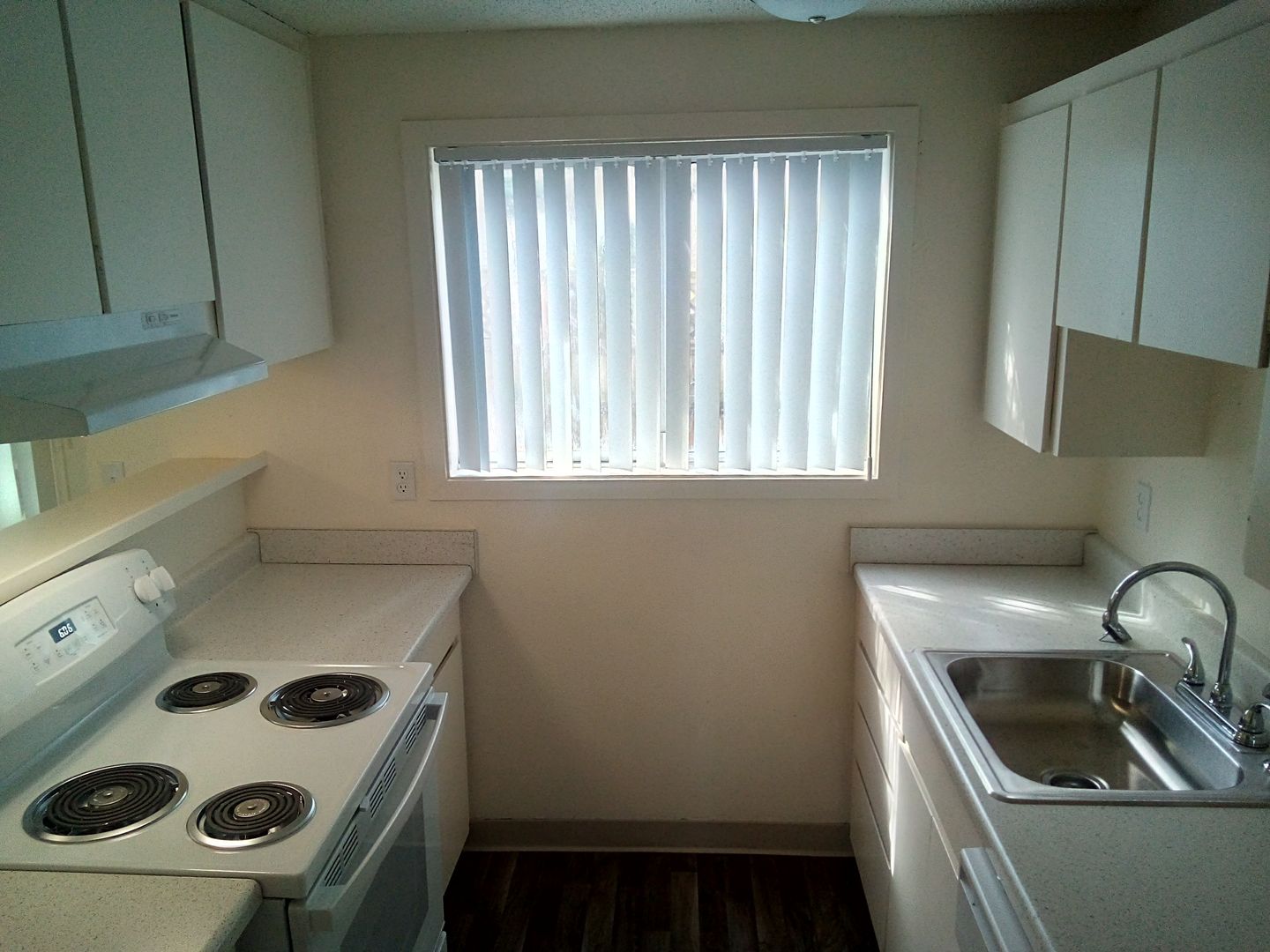 PORTLAND Apartment: 8726 - 8756 SE HENDERSON ST